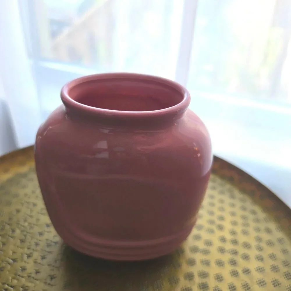 Vintage 1980s Glossy Pastel Pink Ribbed Bud Vase | Retro Desk & Vanity Organizer